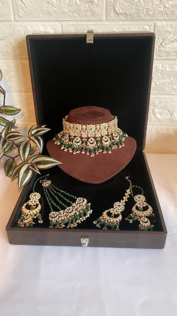 Green gold choker Clearance