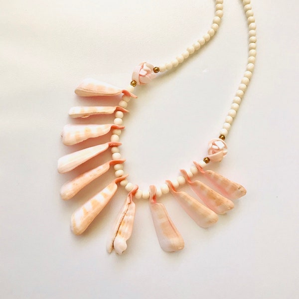 Vintage white orange pink spiky sea shell  collar necklace  Light pink Shell bib necklace
