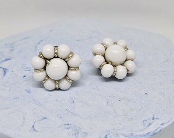 Boucles D'oreilles Clips Vintage Années 70 - Fleurs Blanches En Plastique Rétro
