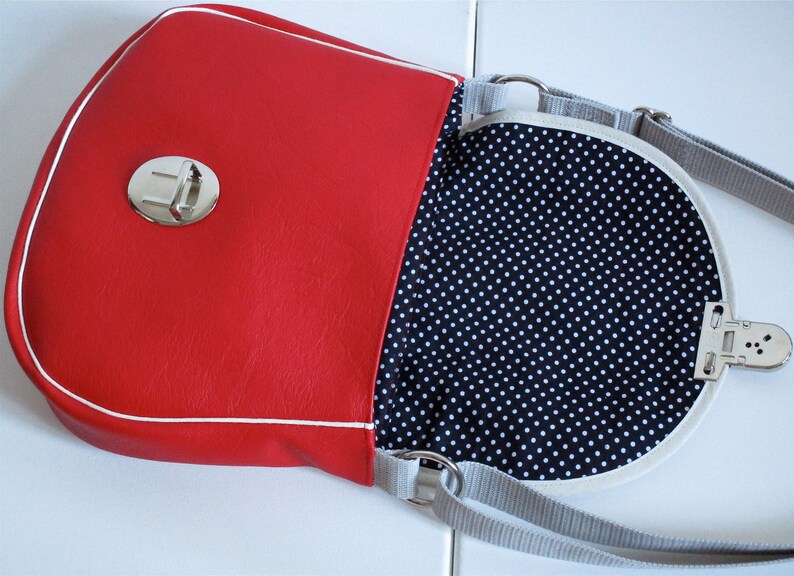 BAG B1 , red/white image 3