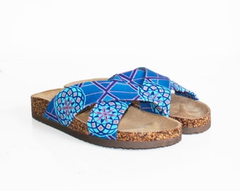 Chanclas de cera / Azul brillo de cera / Zapatos de mujer / Chanclas de correa / Sandalias azules / Zapatos con estampado de cera / Tela africana