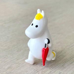 Moomin Snorkmaiden Figurine, Vintage Collectible Figure, Moomin Miniature, Snorkmaiden with Red Umbrella, Kawaii Nordic Gift