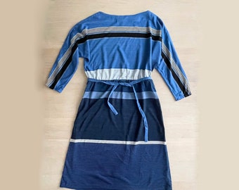 Blau gestreiftes Marine Kleid, 70er Jahre Midi Kleid, Größe L