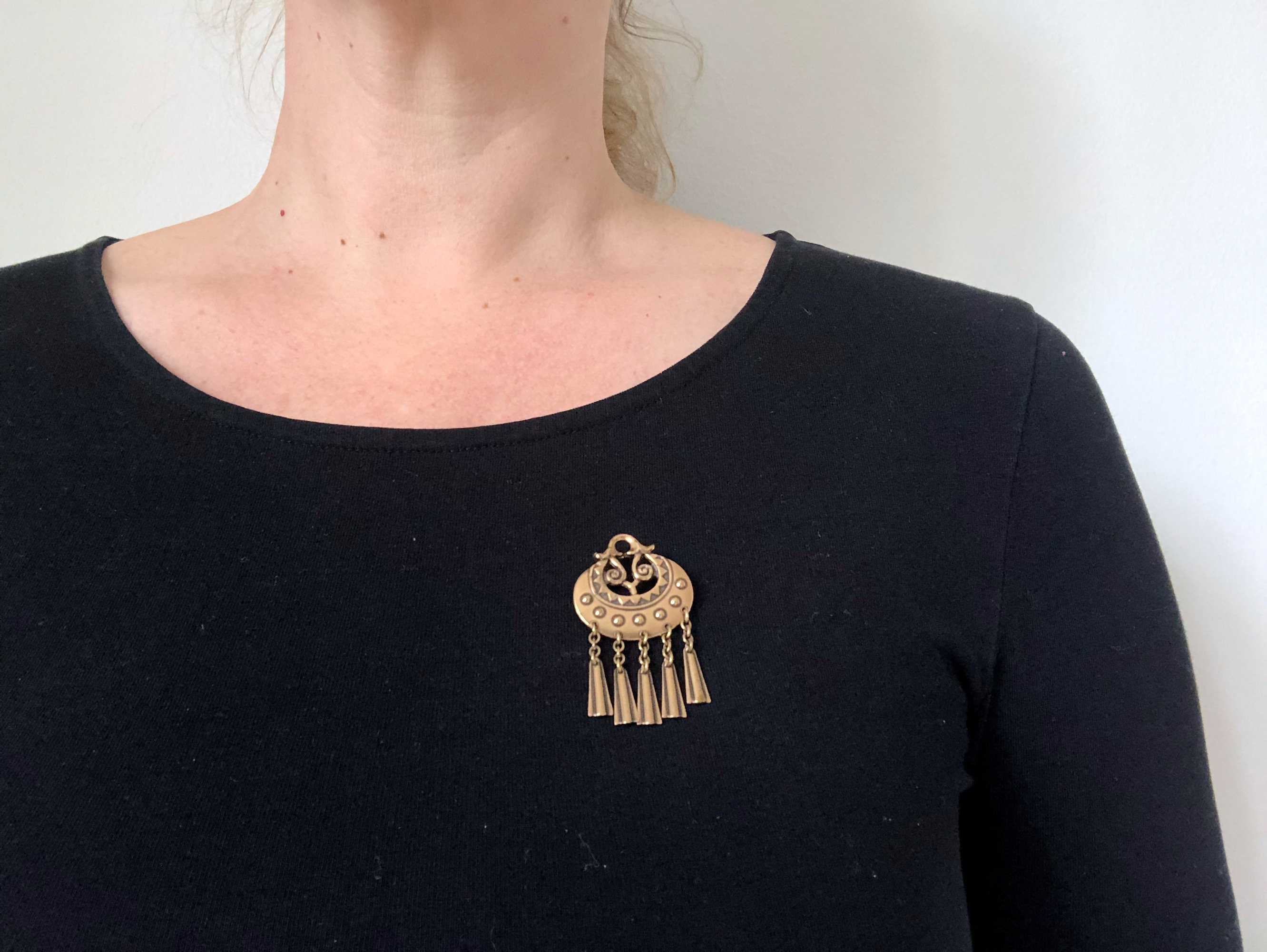 Kalevala bijoux broche en Bronze Vintage, broche de la desse