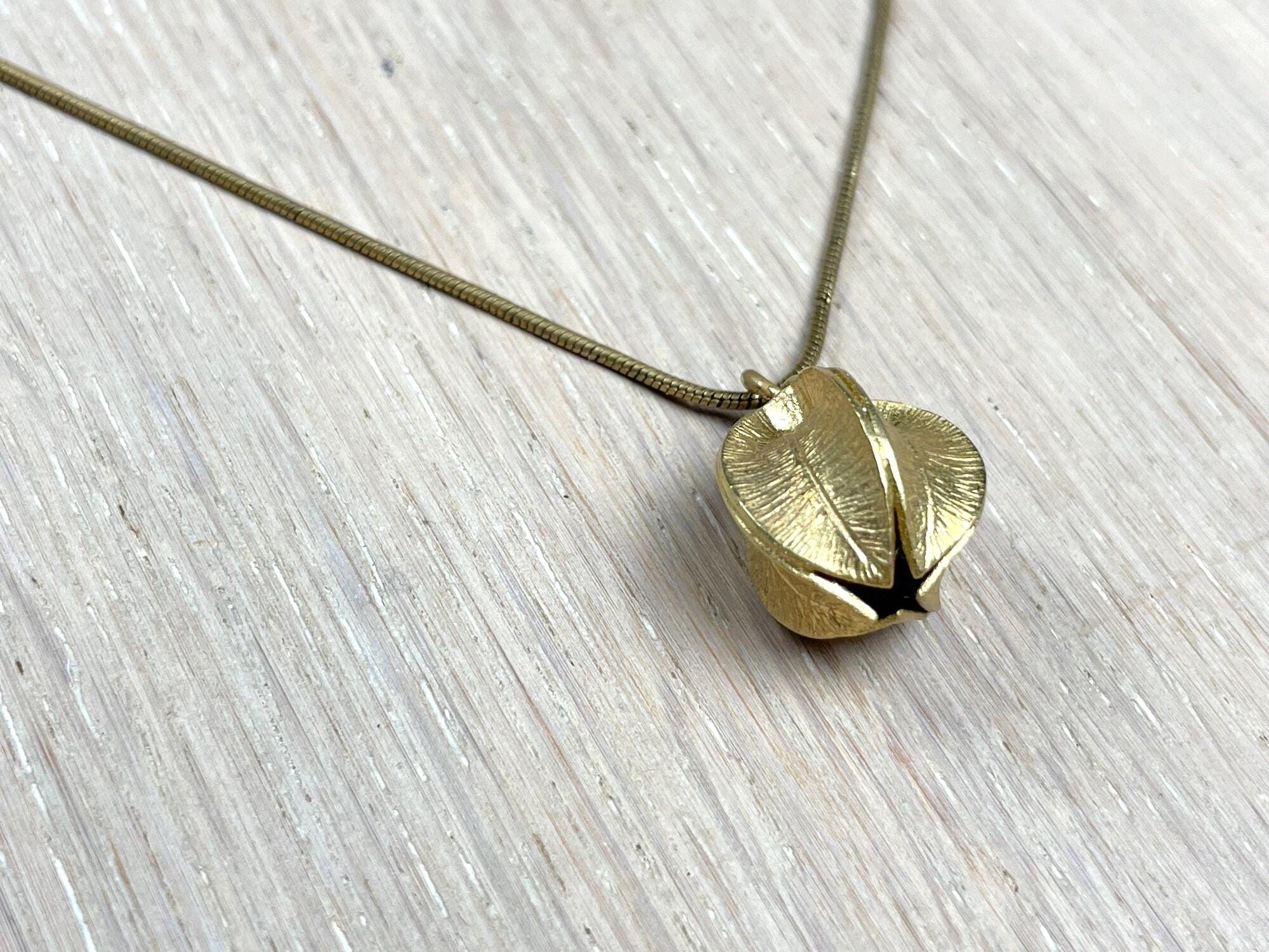 カレワラ ブロンズ雪花ペンダントネックレス - フィンランド