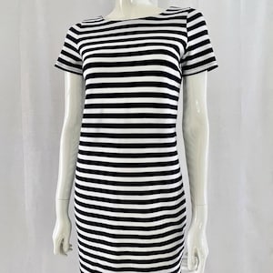 Vila Gestreiftes T-Shirt Kleid, Schwarz Weiß Nautisches Minikleid, Französischer Stil Mod Shift, Lässiges Sommerkleid, Stretch Kleid, Größe S