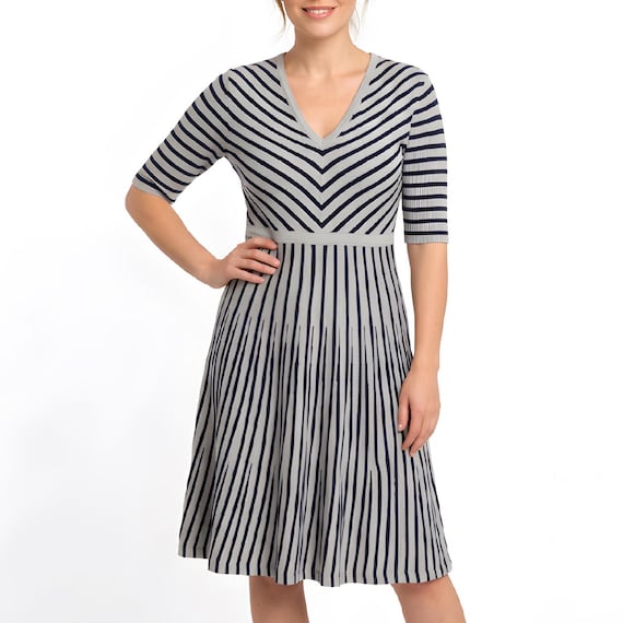 boden knitted dress Knit Dress, Striped Fit and Flare V-Neck 3/4 Sleeve Grey Navy A-Line, US 12 UK 16, Work Casual group-DHD10064