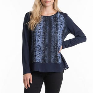 カルバン・クライン スネークプリントブラウス：シアーパネル ロングスリーブトップ、サイズM