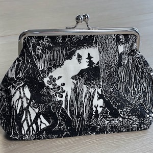 Großes Federmäppchen, Moomin Beutel mit Snufkin und Moomintroll, Kosmetiktasche, Federtasche, Finnland, Moomin Fan Geburtstagsgeschenk