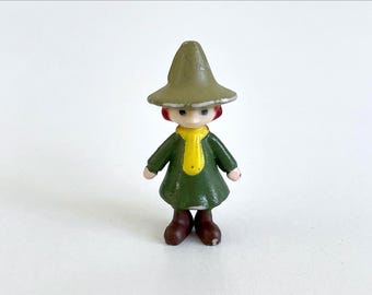 緑のスナフキンの置物、ムーミンの置物、フィンランドの90年代の