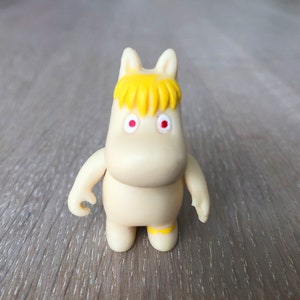 Snorkmaiden figurine, Kawaii 90s vintage figure by Moomin Characters, Finland