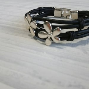 Women Leather bracelet Braided leather bracelet Silver flowers bracelet women jewelry Black cord braided bracelet Female presents