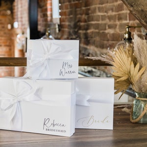 Personalised Bridesmaid Proposal Box, Luxury Bridal Party Gift box with Ribbon, Bridesmaids boxes