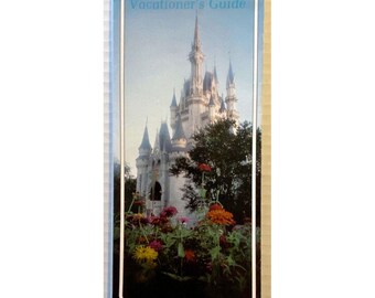 Vintage 1978 Disney World Vacationer's Guide and Fold Out Map 14.5