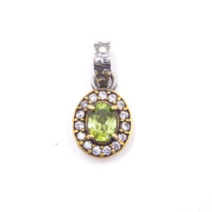 Colgante con dije de peridoto natural facetado en bisel, colgante de plata de ley 925, colgante hecho a mano, colgante de peridoto bicolor, tamaño 0,8" 2,3 g