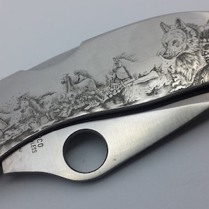 Pocket knife Spyderco hand engraving Indian and Horses