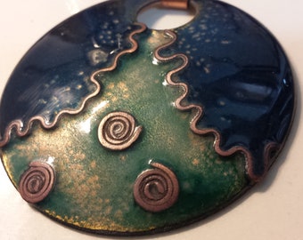 Medallion Pendant Enamel ' ' Three unit ' '