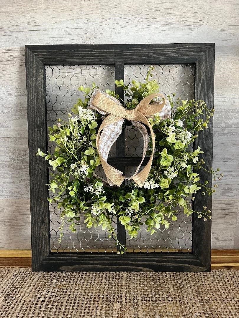 Chicken Wire Frame with Wreath/Rustic Wall Decor/Farmhouse Decor/Home Sign/Farmhouse Wall Decor/Home Decor/Wall Hanging/Wreath/Mini Wreath