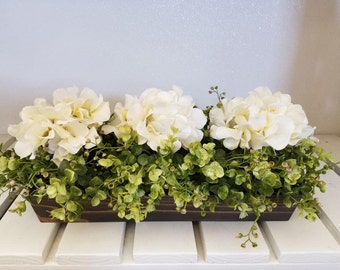 Rustic Planter Box Centerpiece/Farmhouse Centerpiece/Farmhouse Decor/Hydrangea Centerpiece/Home Decor/Rustic Centerpiece