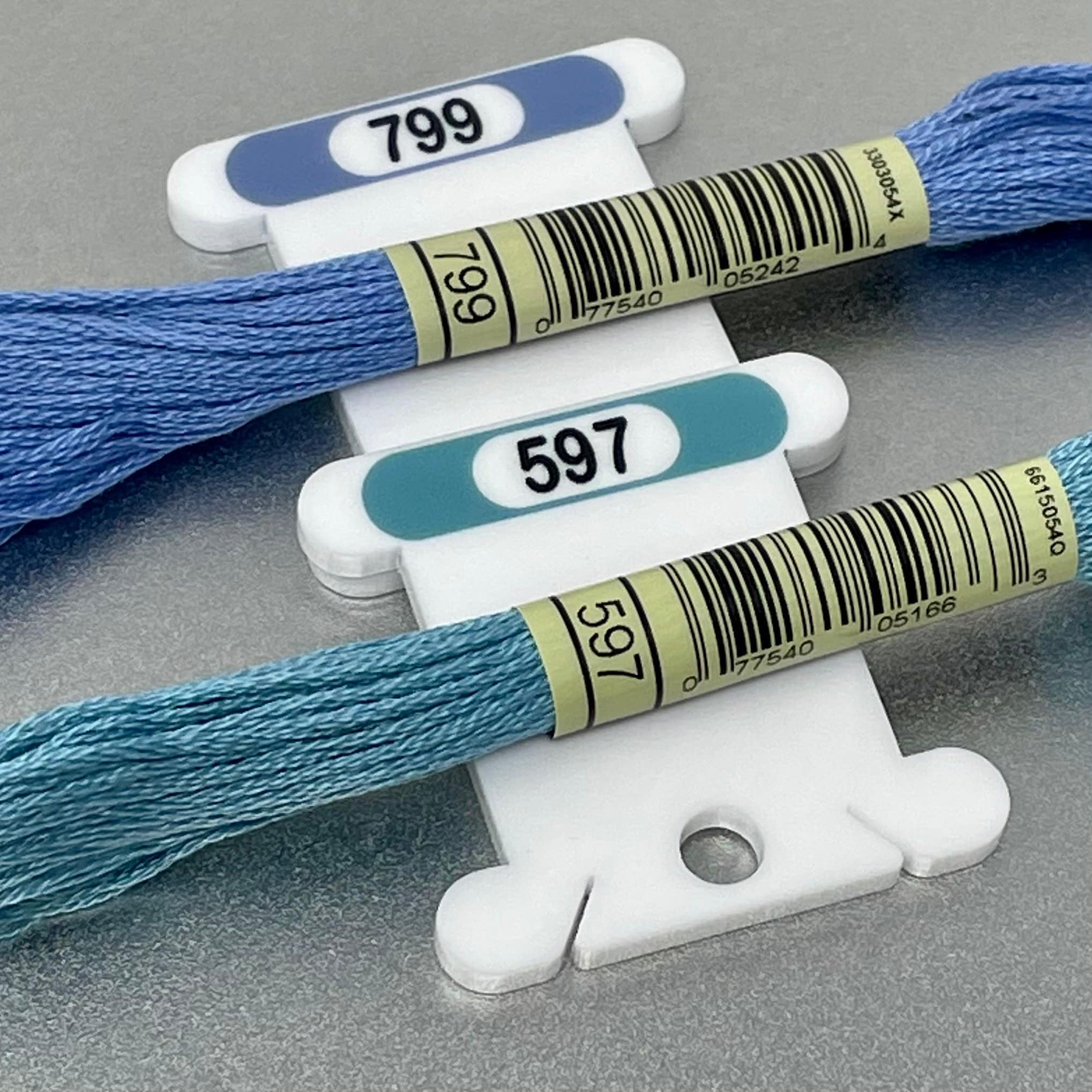 Clear Acrylic Floss Chips,Clear Acrylic Embroidery Floss/Thread Drops,Cross Stitch Tread Bobbins (20pcs)