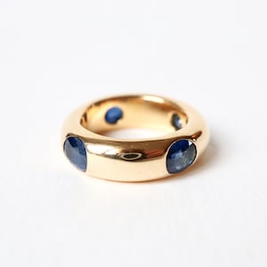 FRED Large wedding band in 18 KT yellow gold setting 4 large sapphires