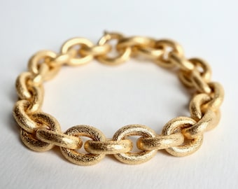 Oval mesh bracelet in hammered 18 Carat gold