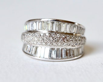 Baguettes 18-karat white gold and diamond ring