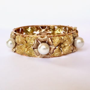 BUCCELLATI Rigid bracelet in 18 carat gold three colors flowers and pearls