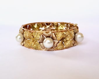 BUCCELLATI Rigid bracelet in 18 carat gold three colors flowers and pearls