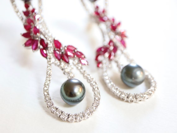 Mouawad pearl 2024 drop earrings