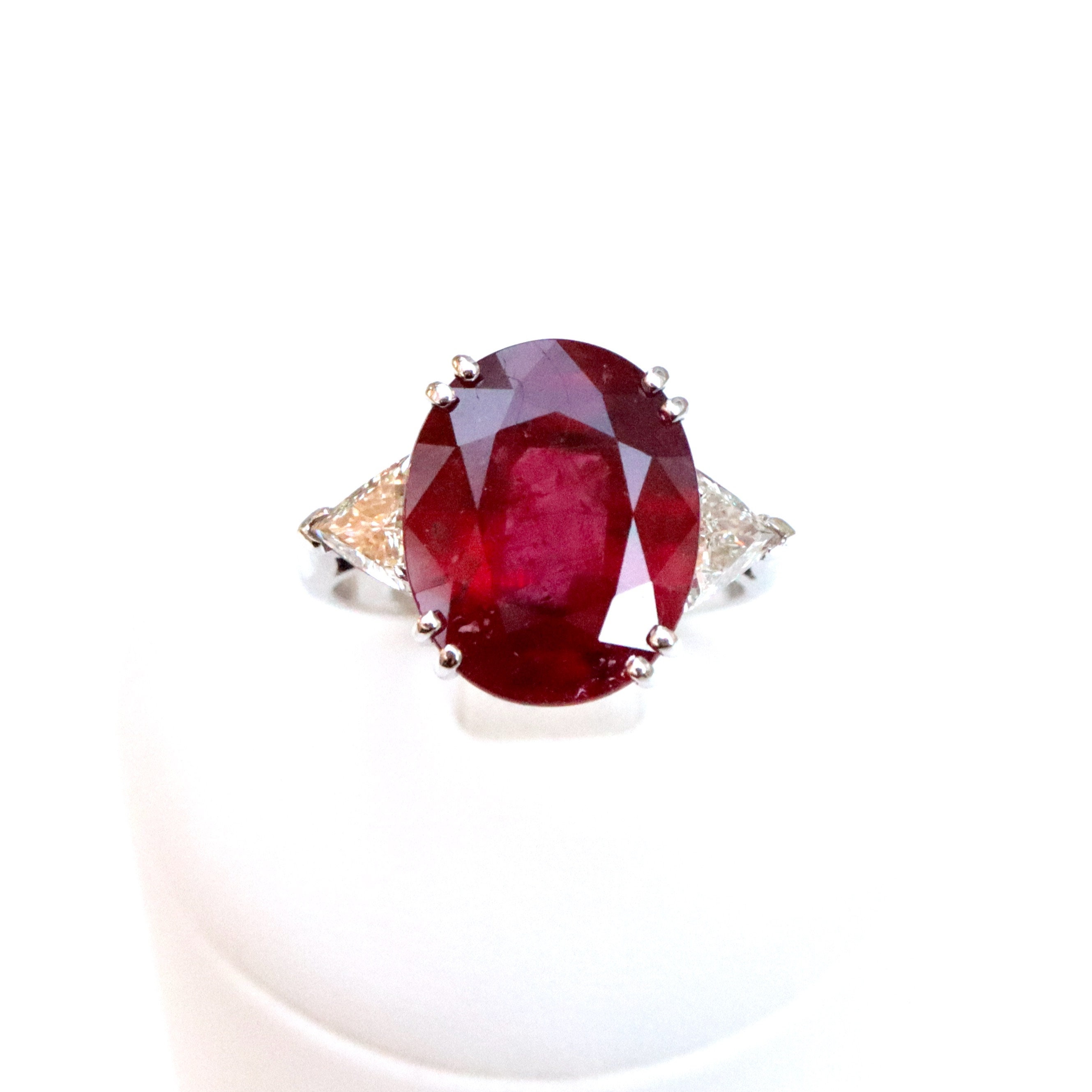 Bague Or Blanc 18 Carats Avec Rubis Et Diamants - 0,60 Carat Total, Taille 55, Style Cocktail