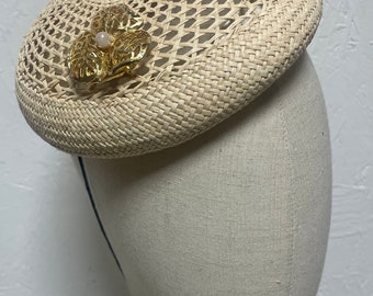 FascinatorBase/Button shape, Weave by hand with Toquilla Straw,Ready to wear Fascinator Accessory, Artisanal handcrafted headwear