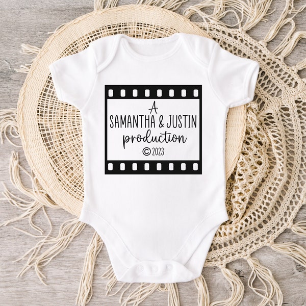 Film Baby Announcement, Baby Bodysuit, Pregnancy Reveal, Custom Bodysuit, Baby Shower Gift, Pregnancy Announcement, Custom Name, Personalize