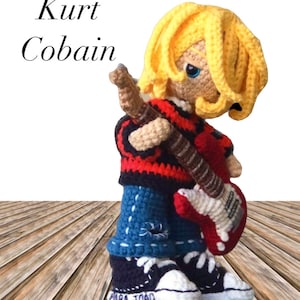 Immortal rockstar Kurt Cobain Amigurumi portuguese pattern in PDF digital format - crochet pattern crochet - doll collection