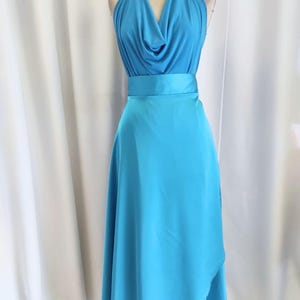 Conjunto de falda Orfea en raso y top de punto Valentina celeste para bailar tango argentino