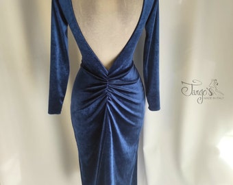 Magali dress in blue velvet with open back and long sleeves