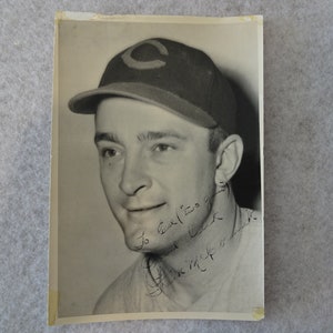 Frank McCormick - Autographed 5 x 7 photograph – 1944 Cincinnati Reds, First Base