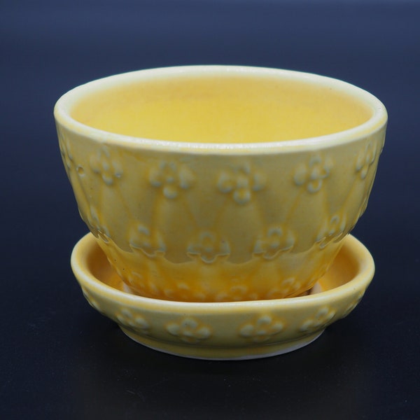 Shawnee #452 Small Yellow Planter w/Saucer 2.5"H x 3.75"D Quilted Diamond Daisy - Jardiniere African Violet Pot - Collectible Pottery