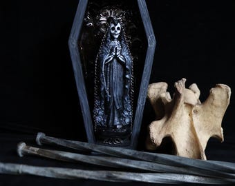 La Negra Coffin || Wall-hanging Santa Muerte Fetish 6 Inches