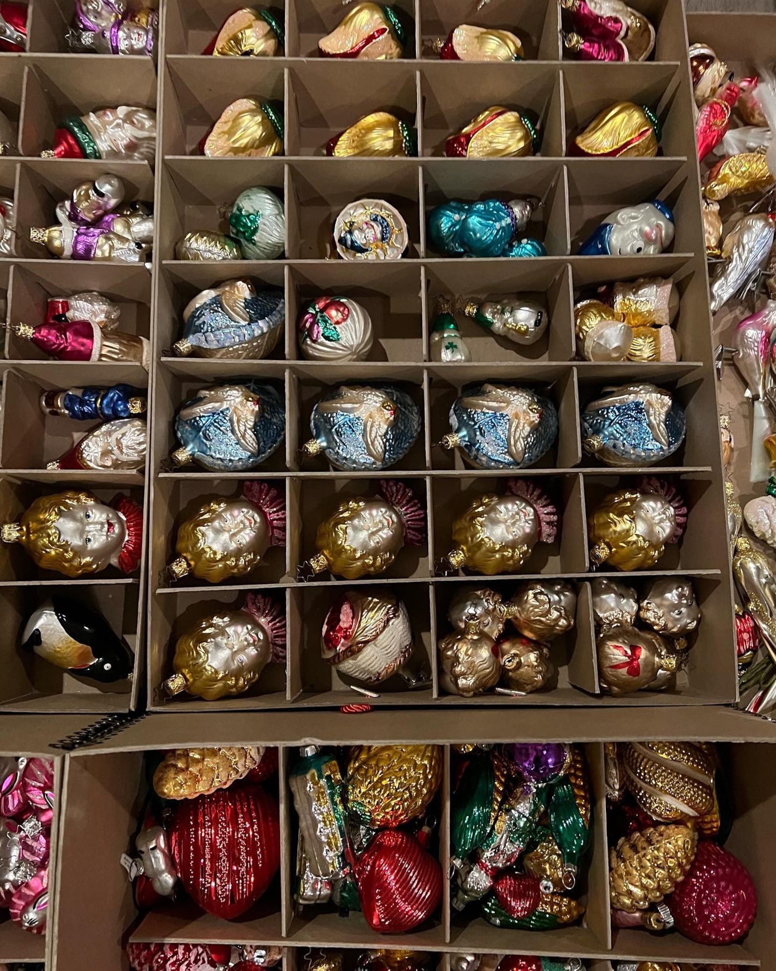 Inge-Glas Huge collection has arrived 1900 plus pieces 1980-1990 early.