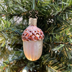 Inge-Glas FABULOUS FIND! Fancy Vintage Acorn by Inge-Glas of Germany 1987 New (One)