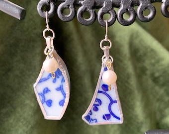 Pendientes Drop hechos con piezas de cerámica que encontré en las aguas locales de Nueva Jersey y Pensilvania