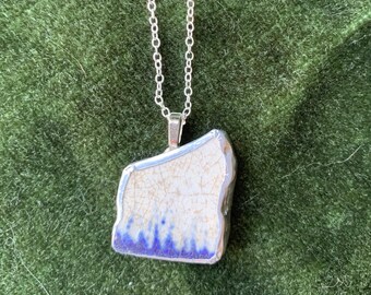 Colgante collar hecho con una pieza de cerámica que encontré en las aguas locales de Nueva Jersey y Pensilvania