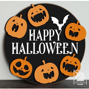 Happy Halloween Door Hanger SVG Dynia Witamy Znak SVG Halloween Okrągły Znak Laserowo Wycinany Plik GLowforge Xtool Cricut Plik Dekoracja Drzwi Przednich