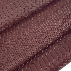 Chocolate Lab Anaconda Embossed Amazing Relief Snake 0Z 1988