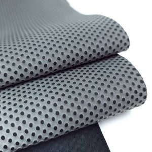 Cuero con estampado en relieve BA negro y gris
