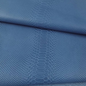 Vera pelle di vitello blu serpente con goffratura a rilievo, 0 oz, 2004