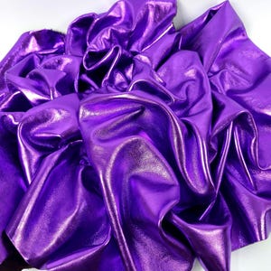 Pelle morbida di vitello macinata metallizzata viola 7982