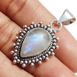 Ciondolo in pietra di luna in argento sterling fatto a mano / ciondolo