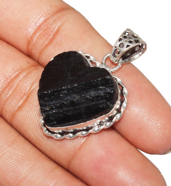 Ciondolo A Cuore In Tormalina Nera (Schörl) - Pietra Preziosa Con Occhiello Argentato - Elegante E Misterioso - Foto 9